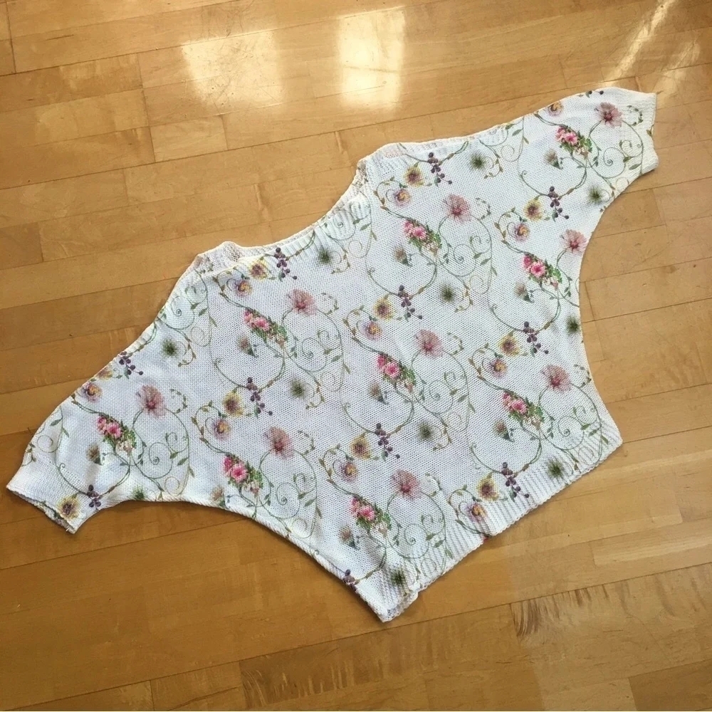 Luisa Ricci White Pink Floral Cold Shoulder Sweater Size Medium